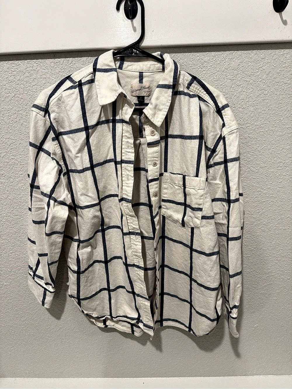 Universal Thread Women's Long Sleeve Relaxed Fit Flannel Button-Down Shirt